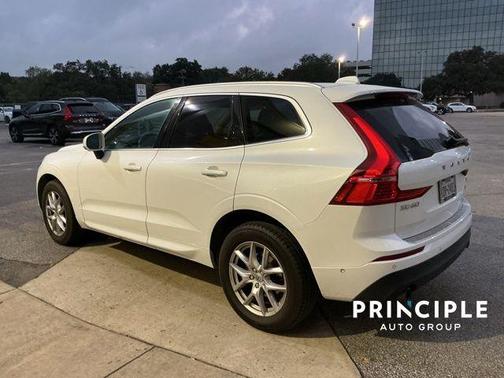 2018 Volvo XC60 T5 Momentum