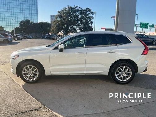 2018 Volvo XC60 T5 Momentum