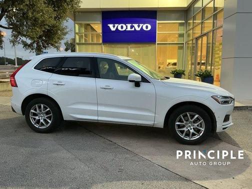 2018 Volvo XC60 T5 Momentum