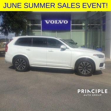 2020 Volvo XC90 T5 Momentum 7 Passenger