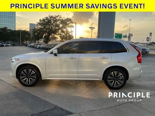 2020 Volvo XC90 T5 Momentum 7 Passenger