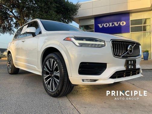 2020 Volvo XC90 T5 Momentum 7 Passenger