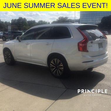 2020 Volvo XC90 T5 Momentum 7 Passenger