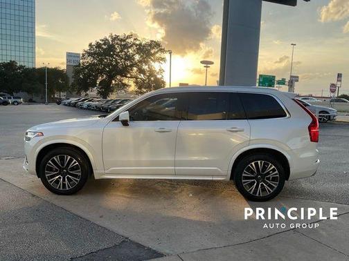 2020 Volvo XC90 T5 Momentum 7 Passenger