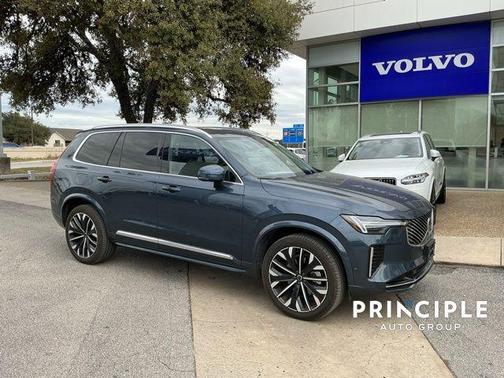 2025 Volvo XC90 B6 Plus 7-Seater