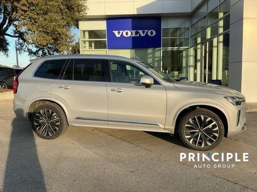 2025 Volvo XC90 B5 Plus