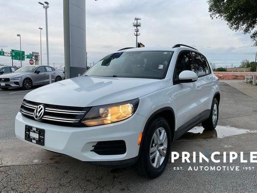 Pure White 2017 Volkswagen Tiguan 2.0T S