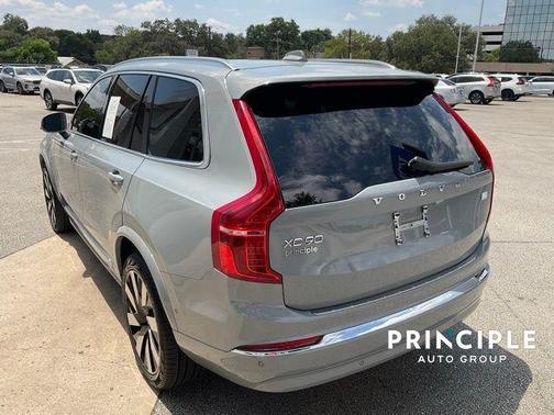 2024 Volvo XC90 Recharge Plug-In Hybrid T8 Plus Bright Theme 7 Passenger