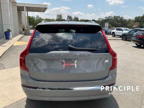 2024 Volvo XC90 Recharge Plug-In Hybrid T8 Plus Bright Theme 7 Passenger