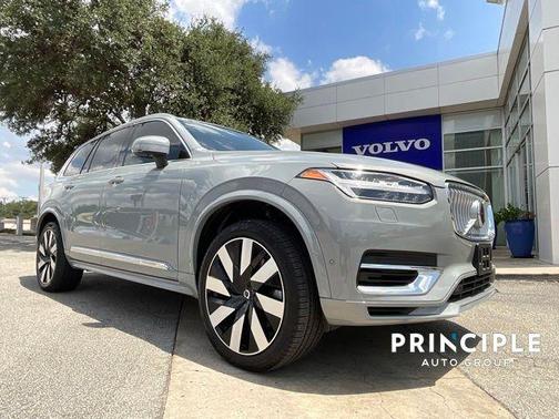 2024 Volvo XC90 Recharge Plug-In Hybrid T8 Plus Bright Theme 7 Passenger