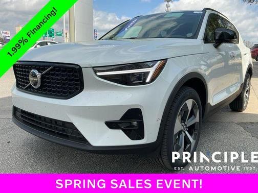 Crystal White 2026 Volvo XC40 B5 Plus