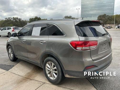 2016 Kia Sorento LX