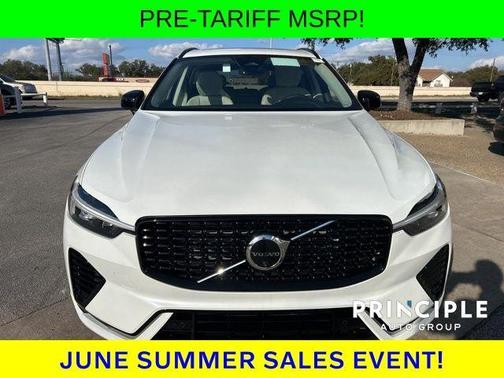 2025 Volvo XC60 Plug-In Hybrid T8 Plus
