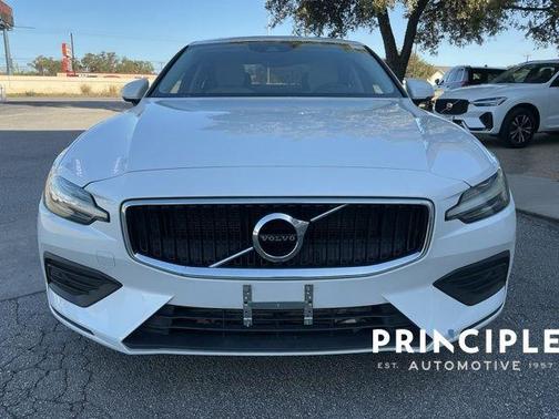 2019 Volvo S60 T5 Momentum