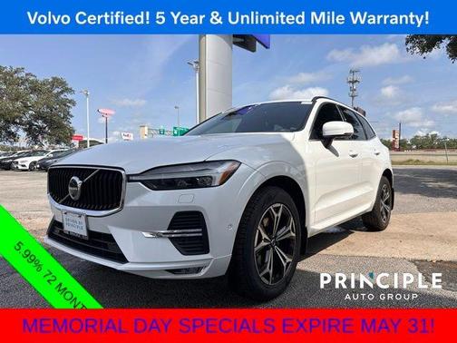 2022 Volvo XC60 B5 Momentum