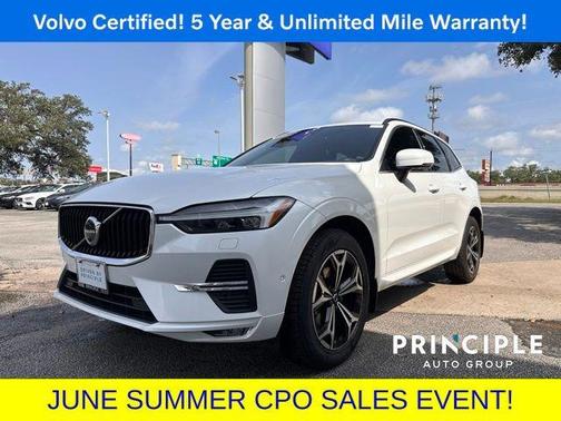 2022 Volvo XC60 B5 Momentum