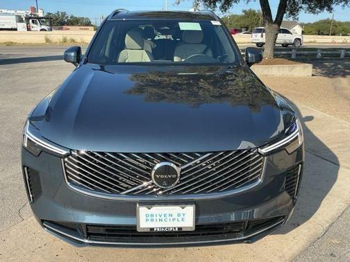 2026 Volvo XC90 B5 Plus 6-Seater