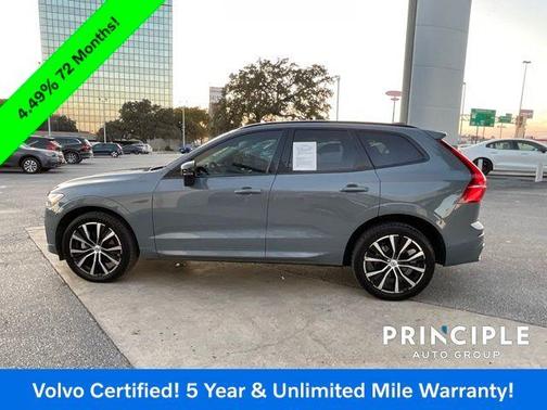 2023 Volvo XC60 B5 Plus Dark Theme