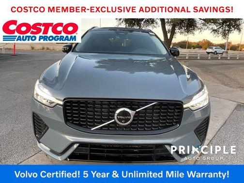 2023 Volvo XC60 B5 Plus Dark Theme