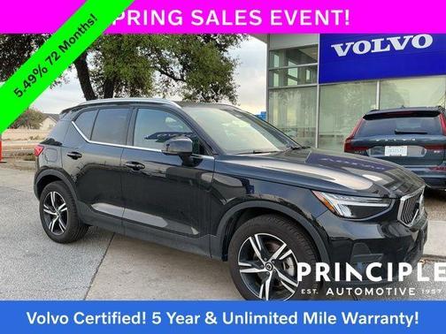 Onyx Black Metallic 2025 Volvo XC40 B5 Core Bright Theme