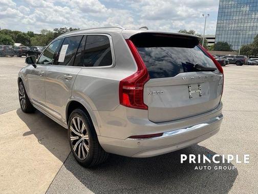 2024 Volvo XC90 B5 Plus Bright Theme