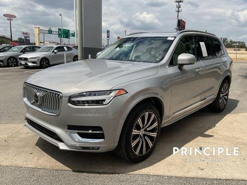 2024 Volvo XC90 B5 Plus Bright Theme