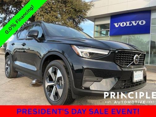 2026 Volvo XC40 B5 Core