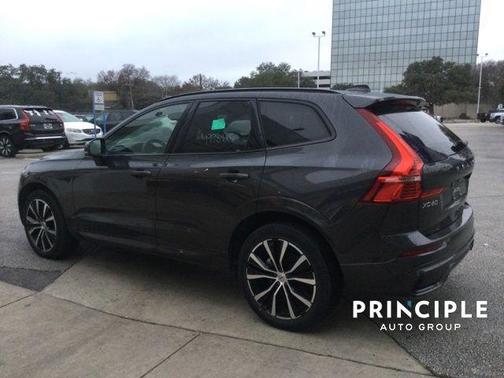 2025 Volvo XC60 B5 Plus