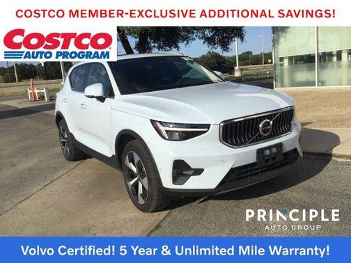 2025 Volvo XC40 B5 Plus Bright Theme