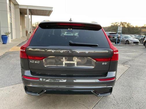 2025 Volvo XC60 B5 Plus