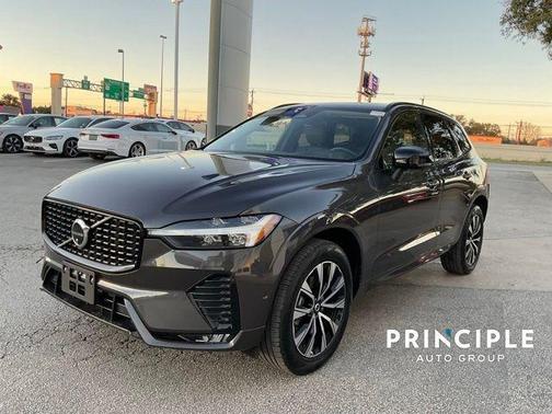 2025 Volvo XC60 B5 Plus