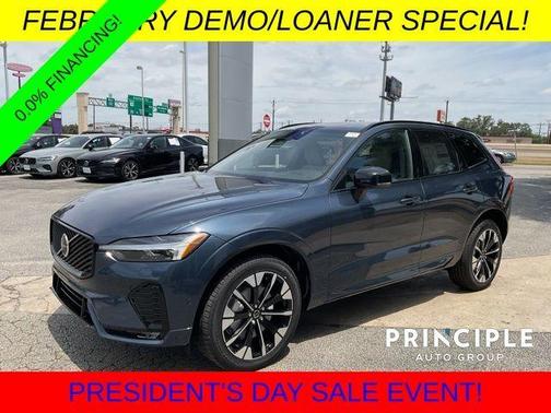 2026 Volvo XC60 B5 Plus Dark Theme