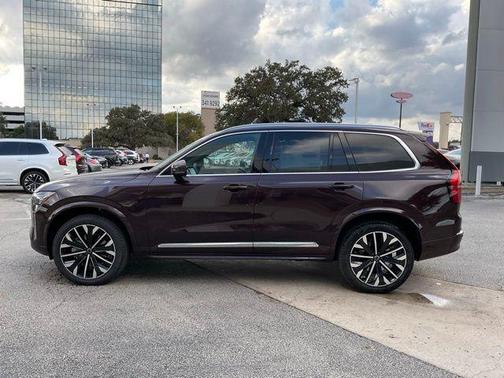 2026 Volvo XC90 B5 Plus 7-Seater