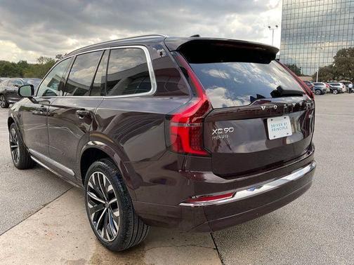 2026 Volvo XC90 B5 Plus 7-Seater