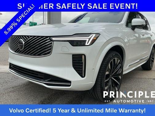 Crystal White Pearl 2025 Volvo XC90 B6 Plus 7-Seater