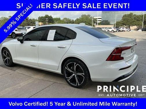 Crystal White Metallic 2024 Volvo S60 B5 Core Dark Theme