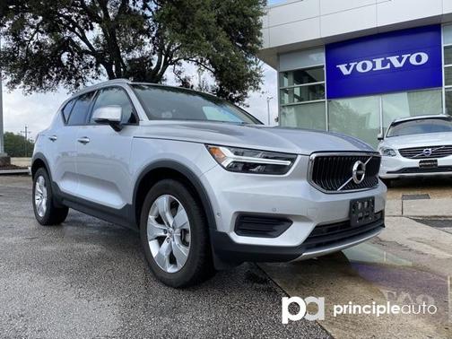 Used 19 Volvo Xc40 T4 Momentum For Sale Near Me Cars Com