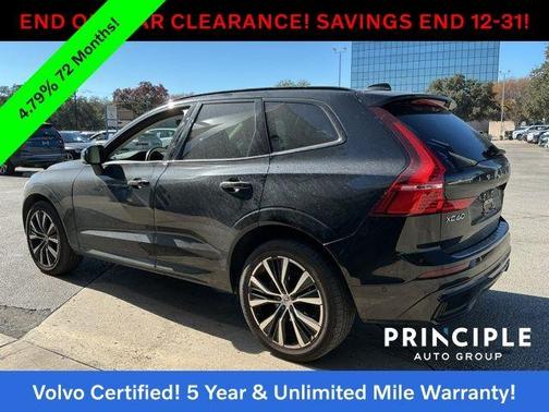 2023 Volvo XC60 B5 Plus Dark Theme