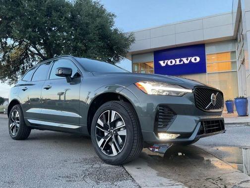 Forest Green 2026 Volvo XC60 B5 Core