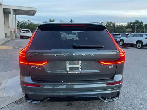 Forest Green 2026 Volvo XC60 B5 Core