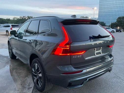 Forest Green 2026 Volvo XC60 B5 Core