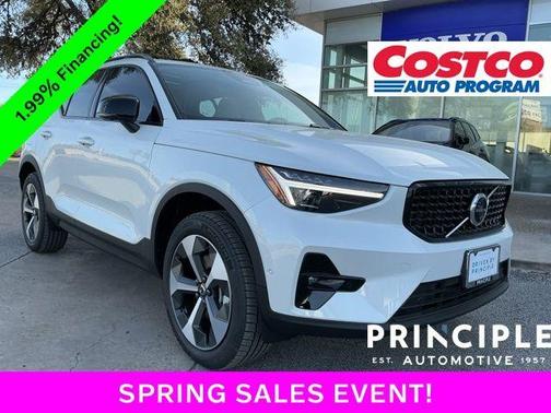 Crystal White 2026 Volvo XC40 B5 Plus