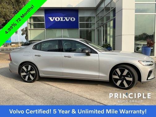 2024 Volvo S60 Recharge Plug-In Hybrid T8 Plus Dark Theme