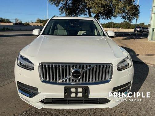 2024 Volvo XC90 B6 Plus Bright Theme 6-Seater