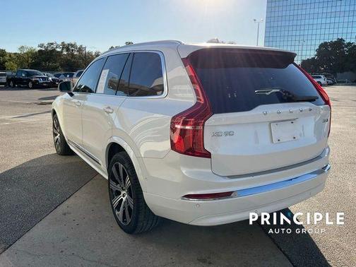 2024 Volvo XC90 B6 Plus Bright Theme 6-Seater
