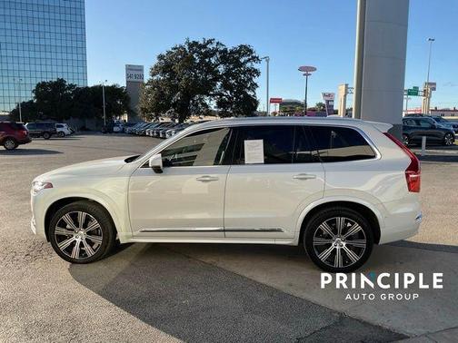 2024 Volvo XC90 B6 Plus Bright Theme 6-Seater