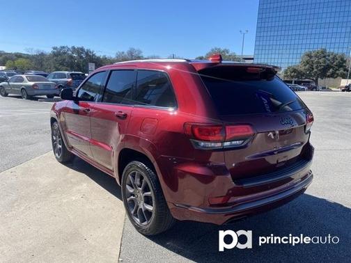Photo 5 of 24 of 2020 Jeep Grand Cherokee Overland