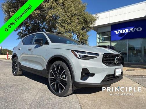 2026 Volvo XC40 B5 Ultra