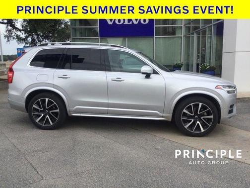 2019 Volvo XC90 T6 Momentum