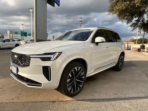 2026 Volvo XC90 B5 Core